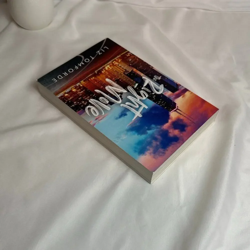 The Right Move Liz Tomforde OOP Indie Skyline Cover Paperback Windy City #2